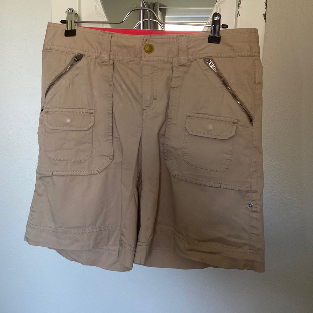 Women’s size 6 hiking shorts